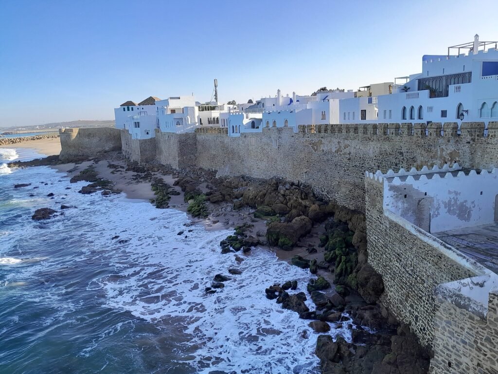 Remparts portugais à l’arrivée d’un transfert Tanger Asilah privé